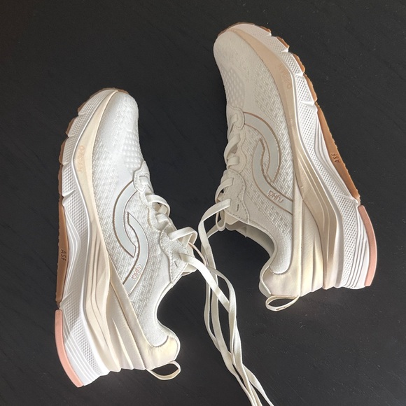 Ryka Uplift sneakers - Picture 1 of 5